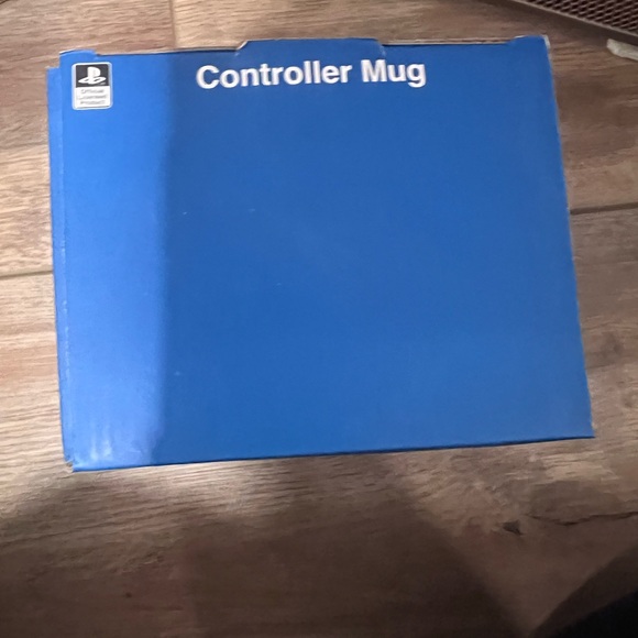 New in Box PlayStation Controller Mug - Gray - Picture 3 of 4